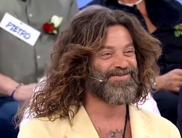 Ernesto Russo si è fidanzato dopo Uomini e Donne: «È più piccola di me»