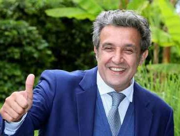 Il pranzo è servito, la Rai sospende delle puntate: quando torna in onda Flavio Insinna?