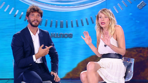 Alessia Marcuzzi contro gossip con Stefano De Martino, poi cancella tutto