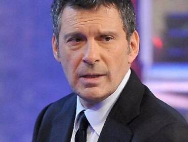 Fabrizio Frizzi chi era e com'è morto. Matrimoni con Rita Dalla Chiesa e Carlotta Mantovan