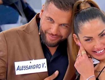 Alessandro Vicinanza fa una dedica a Ida Platano: lei felicissima