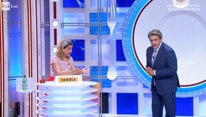 Il pranzo è servito, doppia vincita al gioco telefonico: ’Oh questa ha vinto’