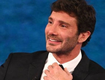 Stefano De Martino beccato con una politica: è lui il conduttore del gossip?