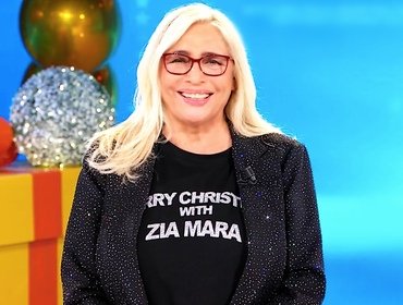 Mara Venier conduce da casa: Domenica In va in onda a Natale