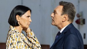 Un posto al sole, trama 11 dicembre 2023: Marina e Roberto in difficoltà