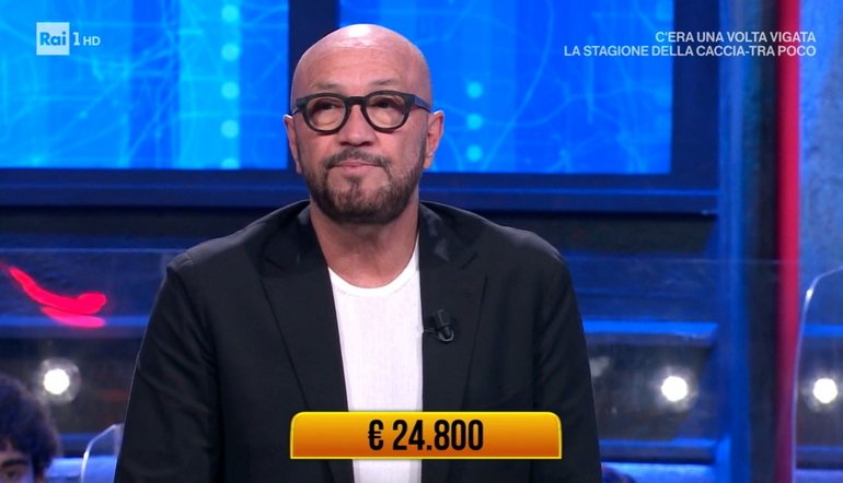 Soliti Ignoti - Il ritorno, Walter Zenga sorprende tutti e vince un bel bottino da Amadeus