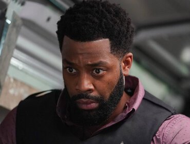 Chicago PD 8, anticipazioni 6 giugno 2022: Atwater viene aggredito