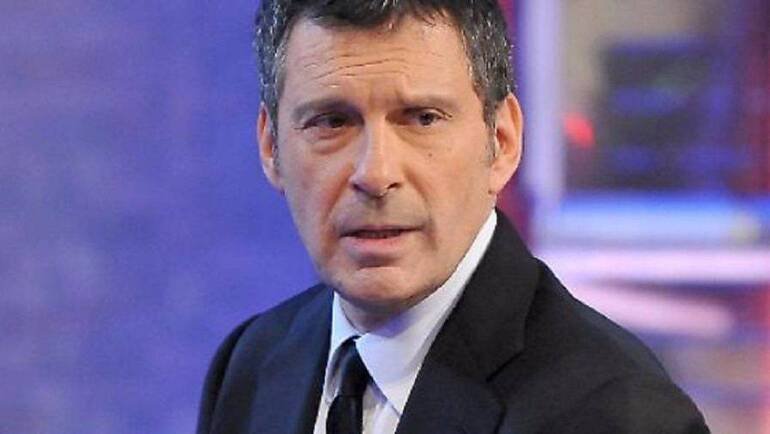 Fabrizio Frizzi chi era e com'è morto. Matrimoni con Rita Dalla Chiesa e Carlotta Mantovan