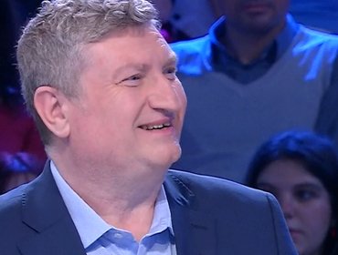 Affari Tuoi, il vigile del fuoco Mario accetta l'offerta: la strana mossa del Dottore
