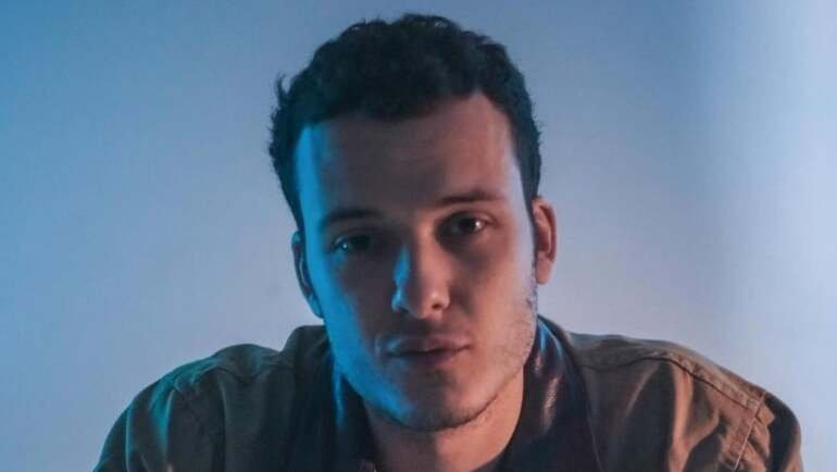 Forum, Edoardo Donnamaria aggredito da una donna: «Tremavo dall'ansia»