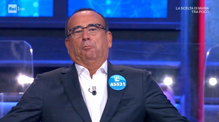 Ascolti TV 4 novembre: record ai Soliti Ignoti con Carlo Conti e il gesto inatteso