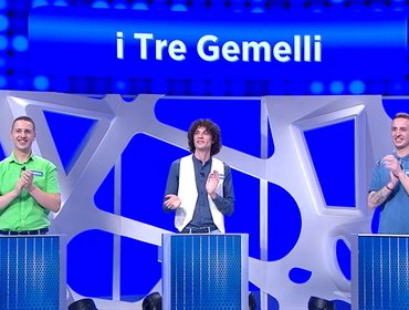 Reazione a catena, gli sfidanti 'Venti e tre' ammoniti da Marco Liorni