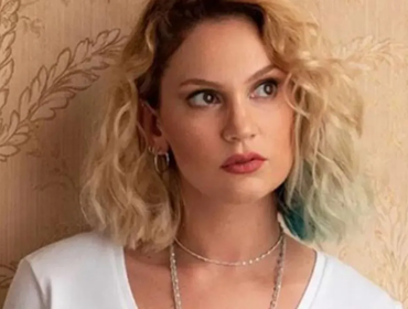 Farah Zeynep Abdullah: chi è Sura de «La Ragazza e l'Ufficiale»