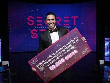 Luca Onestini vince il reality Secret Story: la dedica alla nuova fidanzata
