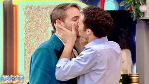 GF Vip, Alberto innamorato di Edoardo? De Pisis: «Sono felice»