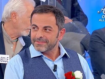 Uomini e Donne, Marcello Messina annuncia l'addio al programma