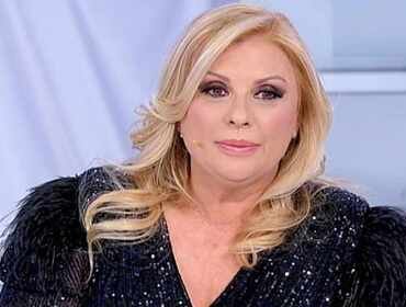 Uomini e Donne, anticipazioni 5 e 6 febbraio: Tina balla con un cavaliere