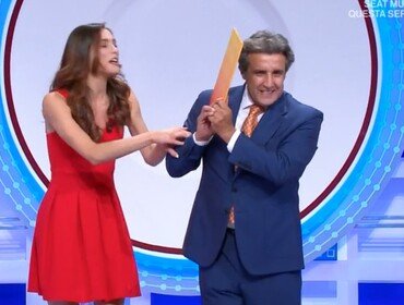 Il pranzo è servito chiude, Ginevra Pisani imbarazza Flavio Insinna: 'Vade retro'