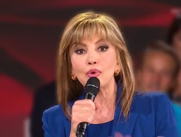Ballando con le Stelle, insegnanti e giudici via? «La Carlucci cambia tutto»