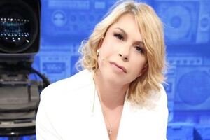 Anna Pettinelli fuori da Amici, la replica: ’Non credete a tutto’