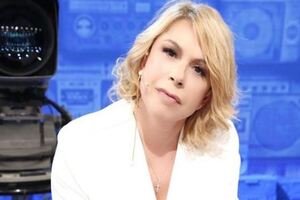 Anna Pettinelli fuori da Amici, la replica: ’Non credete a tutto’