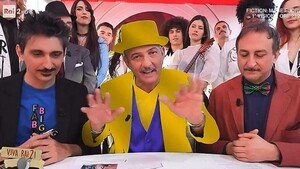 Viva Rai2, Fiorello replica a Giacovazzo: fuorionda fake (Video)