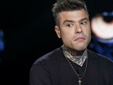 Fedez nuova canzone attacca amiche di Chiara Ferragni. Svelato nuovo flirt