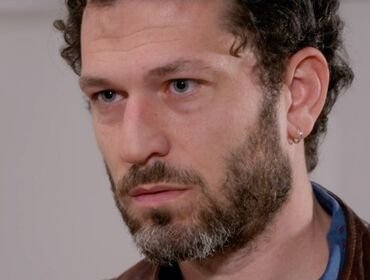 Un posto al sole, trama 8 agosto 2023: Eduardo in difficoltà