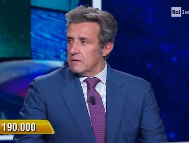 L'Eredità, Carlo Conti interviene a sorpresa e spiazza Flavio Insinna