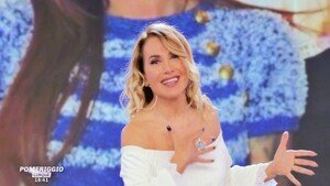 Mediaset, Barbara D'Urso confermata a Pomeriggio 5: smentite le voci sull'addio