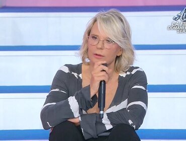Uomini e Donne ultima registrazione, Maria De Filippi chiude: le date