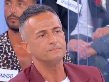 Uomini e Donne, anticipazioni oggi 2 dicembre 2022: la decisione di Riccardo
