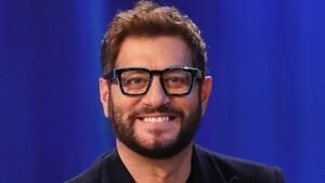 Enrico Papi condurrà Scherzi a Parte per Mediaset, ma non lascerà TV8