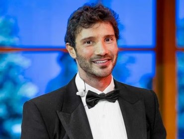 Stefano De Martino conduce Lotteria Italia su Rai1 e sfida Supercoppa Italiana