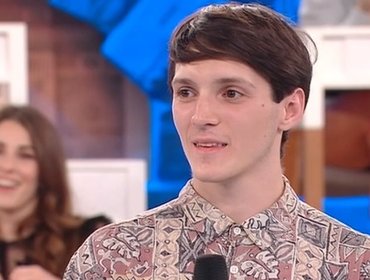 Ascolti TV sabato 1° maggio, il trionfo di Amici: eliminato Samuele Barbetta
