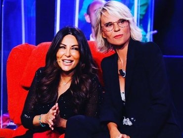 Tu Si Que Vales: De Filippi e Sabrina Ferilli litigano vero? Cosa è emerso