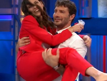 Affari Tuoi, finale da favola per Nicole: il gesto da 'invidia' di Stefano