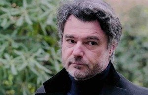 Un posto al sole, anticipazioni 17 maggio: un invito inaspettato