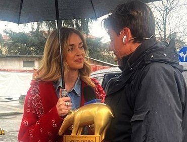 Chiara Ferragni Tapiro d'Oro Striscia: Staffelli sgama accordo con la Merlino