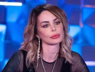 Nina Moric: «Stavo per morire». Periodo buio e rivelazione sul figlio Carlos