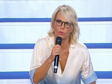 Ascolti TV 22 settembre, Uomini e Donne vola con la polemica tra Vittoria e Diego
