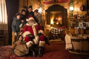 Stasera in tv, oggi 14 dicembre 2021: 10 giorni con Babbo Natale e Il Collegio 6