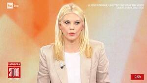 Eleonora Daniele si difende dalle critiche dopo annuncio Papa morto: una brutta pagina della TV
