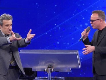 L'Eredità, il campione Francesco vince: incursione di Gigi D'Alessio