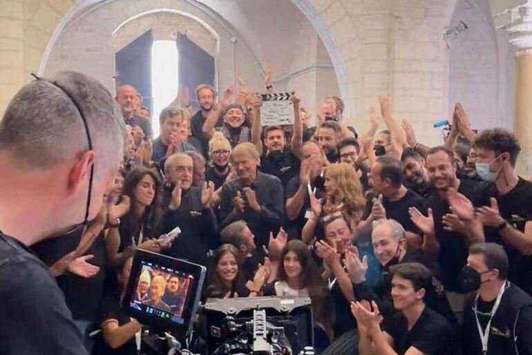 Don Matteo 13, l'addio di Terence Hill: «Grazie per la dedizione e fedeltà»