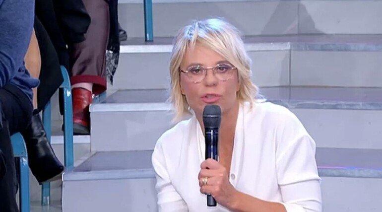 Ascolti Tv lunedì 22 marzo 2021: L'Isola dei Famosi non convince, Uomini e Donne fa il botto