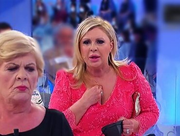 Pinuccia di Uomini e Donne vuole denunciare Tina Cipollari dopo lite