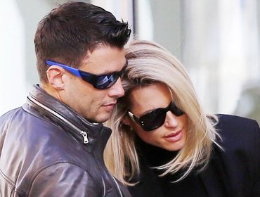 Michelle Hunziker fidanzata con Alessandro, fonti: «Lui le sta facendo...»