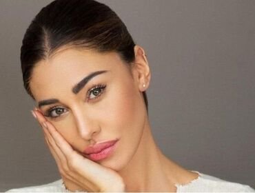 Malore Belen Rodriguez, volto tramortito e sfogo: che è successo