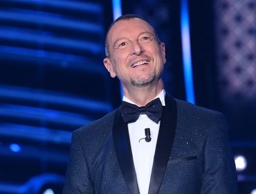 Ascolti Sanremo 2° serata 2024 cala rispetto 2023: quanto ha perso Amadeus